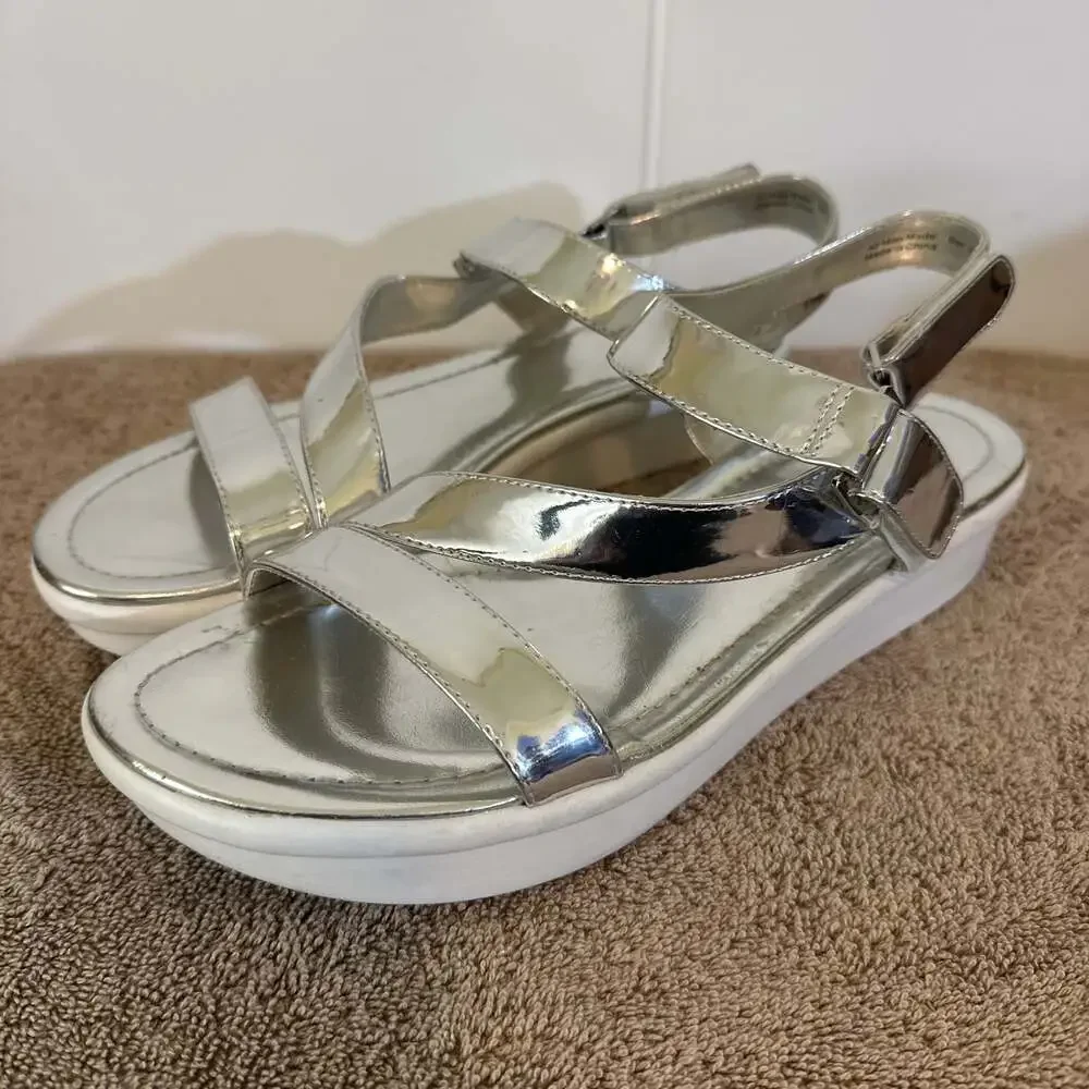 Bar III Addison Metallic Leather Platform Sandals